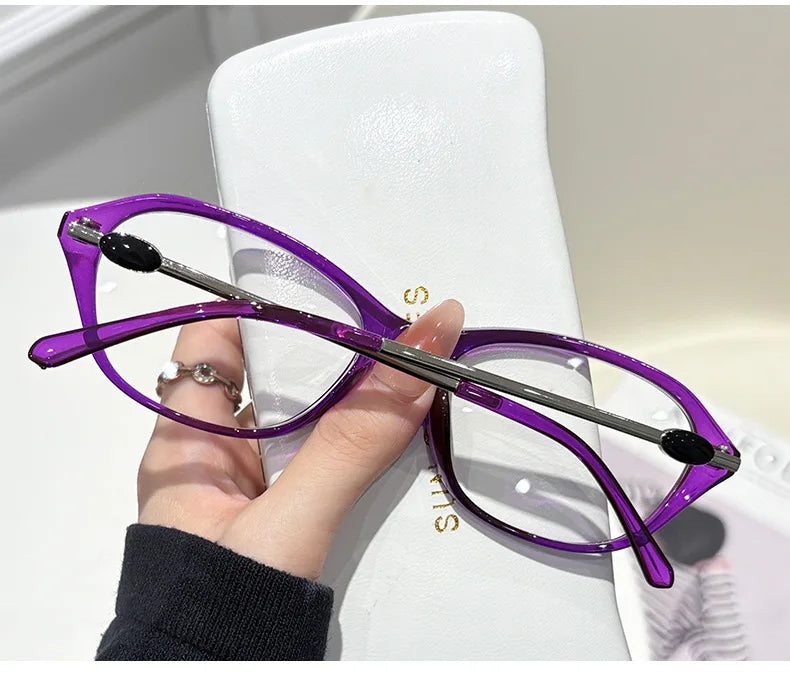Oval Shaped Myopia Glasses Durable Anti Blue Light with Metal Frames Finished Myopia Glasses Suitable for Various Face Shapes